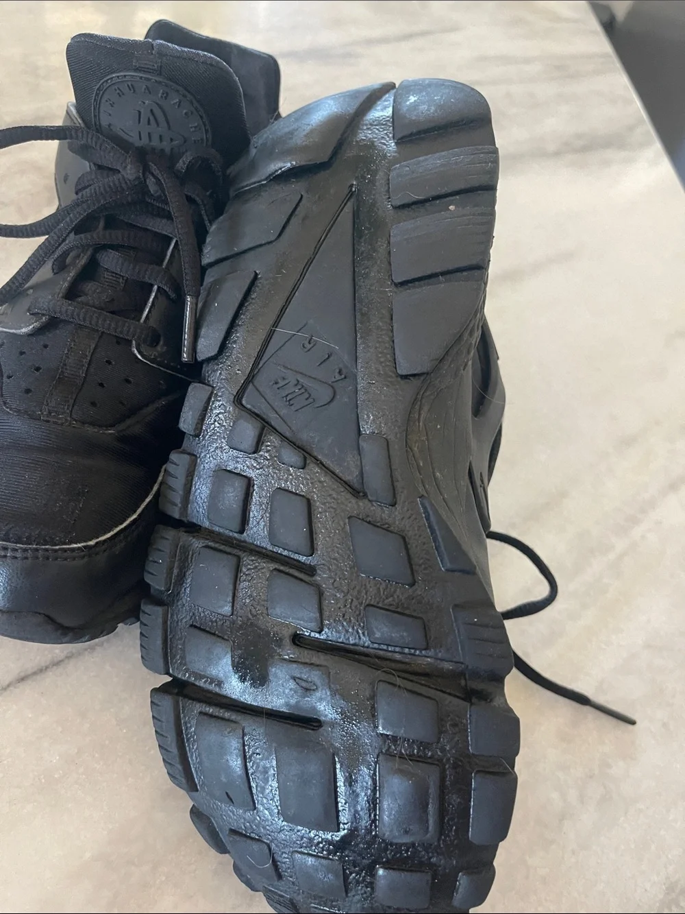 Nike Air Huarache Black Low-Top Athletic Sneakers
